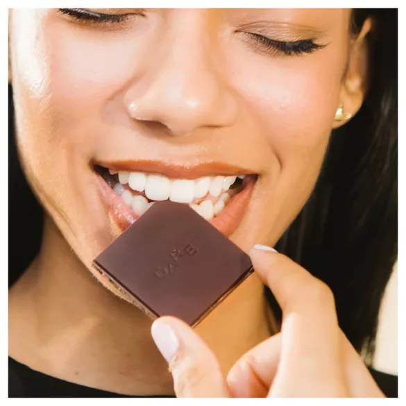 The Oh Collective Date Night - mörk choklad med passionsfrukt och jordgubb för par (50 g)