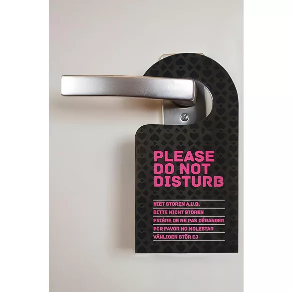 Sex-tärningar med dörrhängare set (svart-rosa)